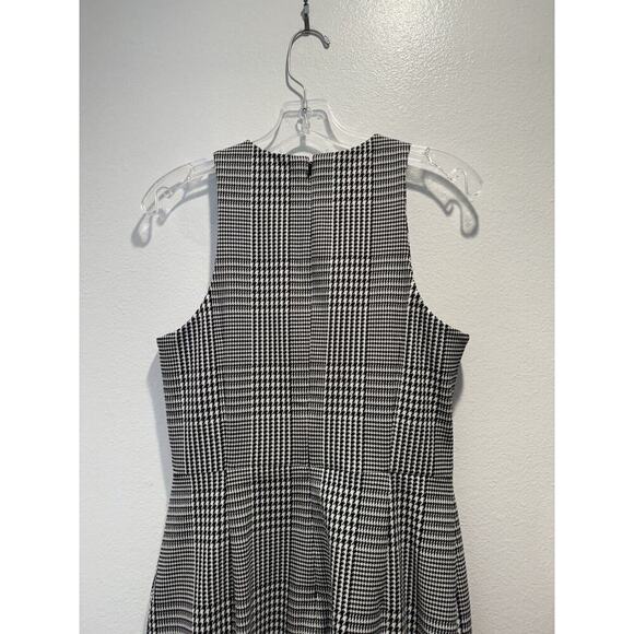 Banana Republic Size 8 Houndstooth Dress Sleeveless Sheath Bi Stretch Slit Work - Picture 6 of 8